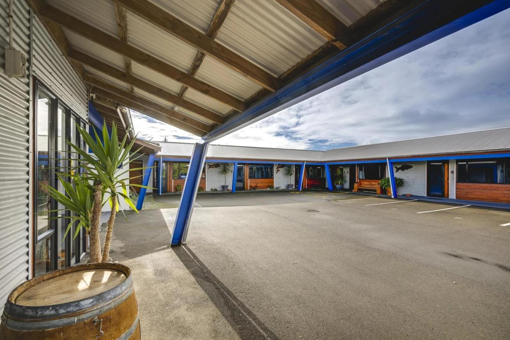 Motel The Rocks 4*