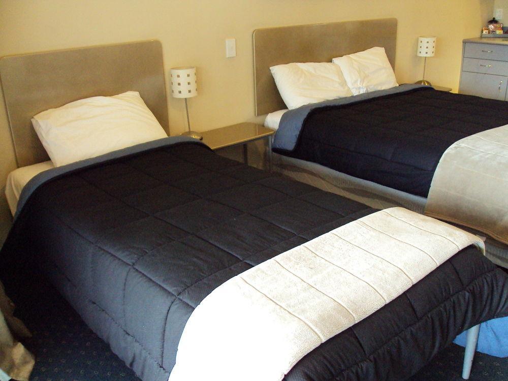 The Rocks 4* Napier